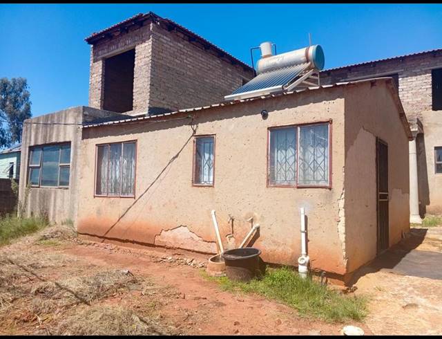 10 BEDROOM HOUSE FOR SALE IN LEHAE